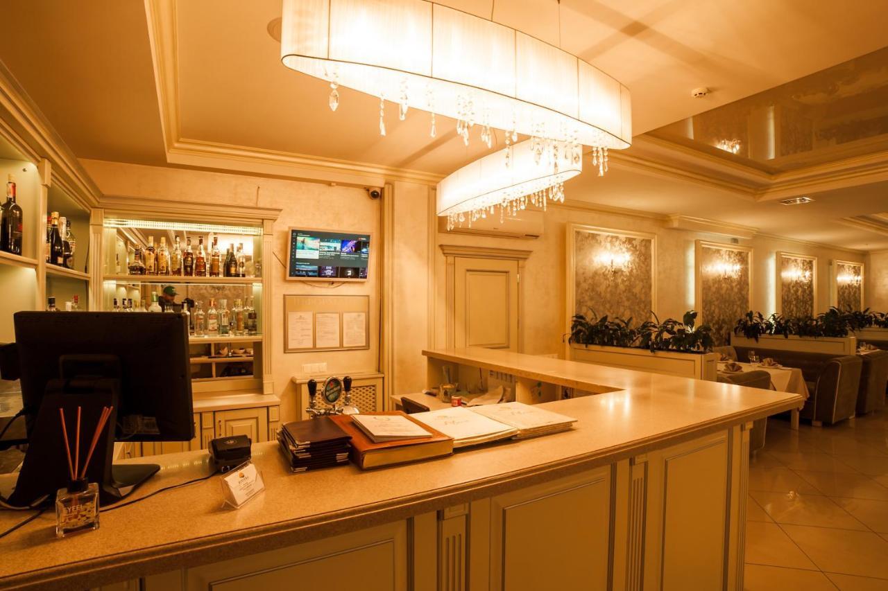 Maria Garden Hotel & Restaurant Ivano-Frankivsk Exterior photo